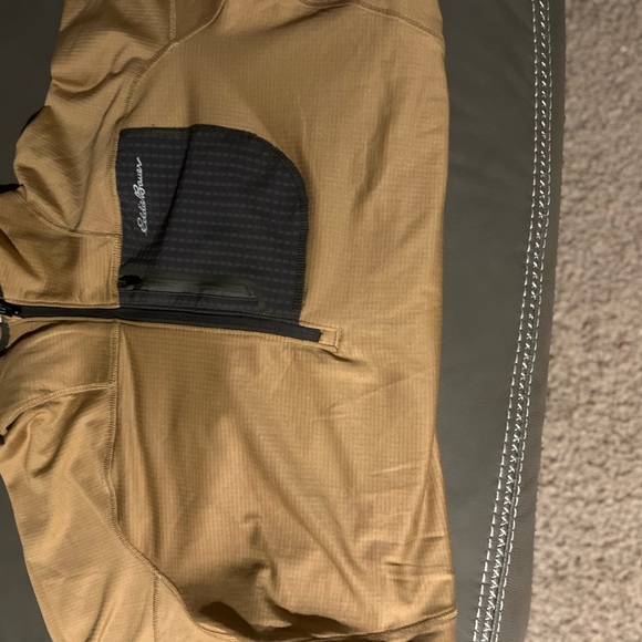 Gently worn Eddie Bauer thermal top. Size Large - Picture 2 of 2